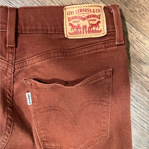 Levi’s Classic Straight Jean Size 4 W27 L30 - Picture 4 of 6